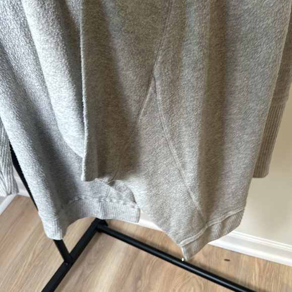 Mesh + Lace Women's Grey Sweater Open Front Cardigan Size Medium - Picture 3 of 7